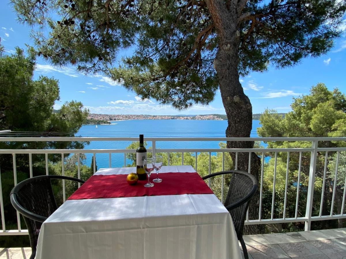 Apartments Bartol With Sea View Near The Beach & City Center Trogir Buitenkant foto