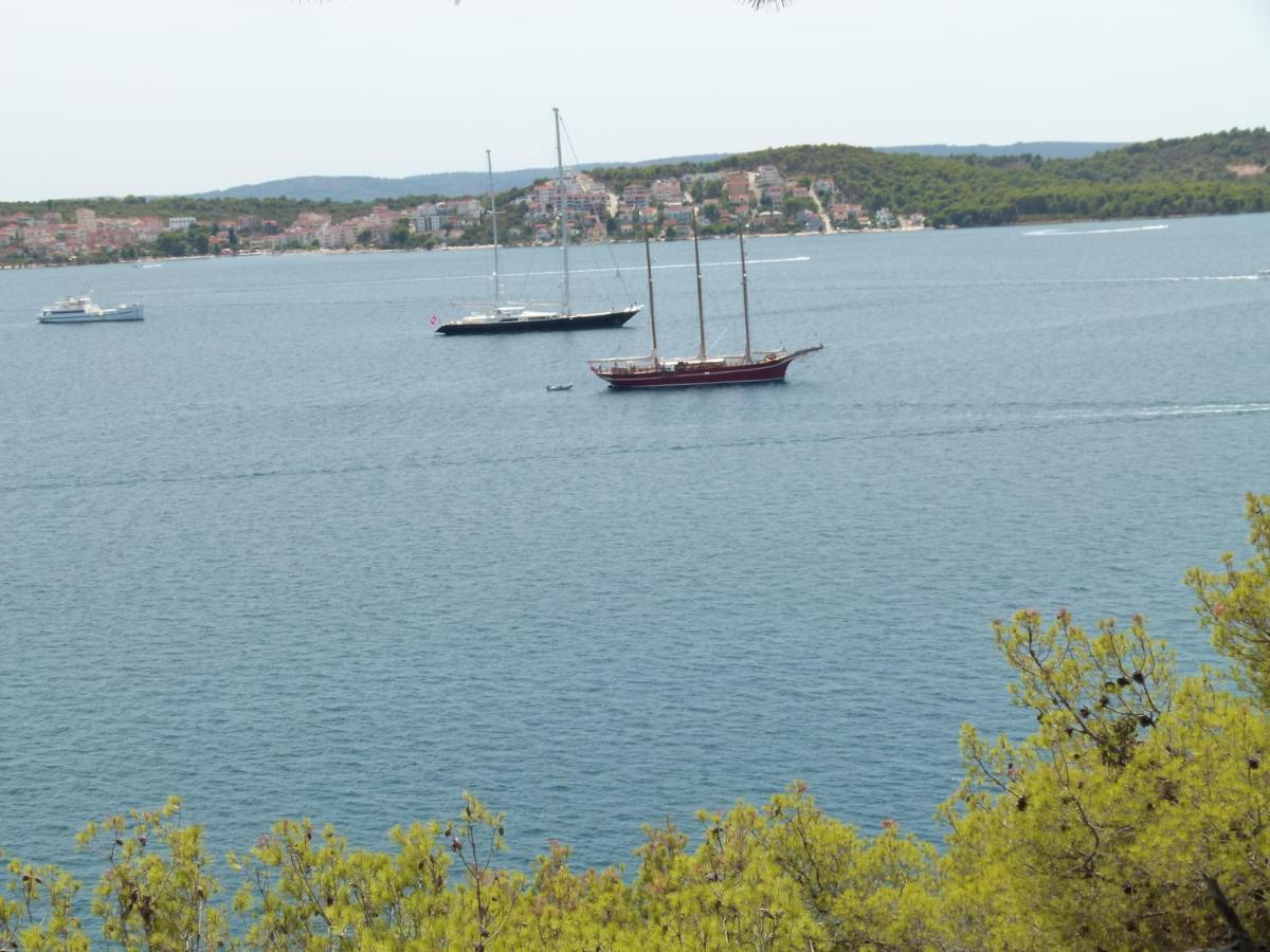 Apartments Bartol With Sea View Near The Beach & City Center Trogir Buitenkant foto