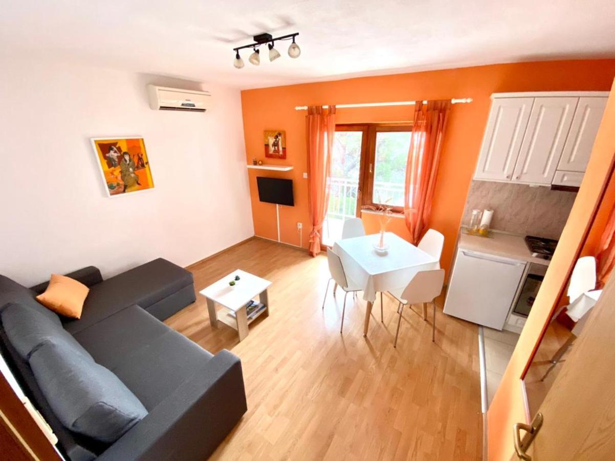 Apartments Bartol With Sea View Near The Beach & City Center Trogir Buitenkant foto